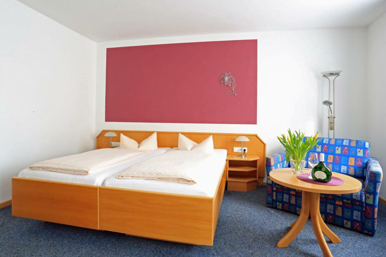 Weinstube Schwalbennest Hotel Karlstadt Exterior photo